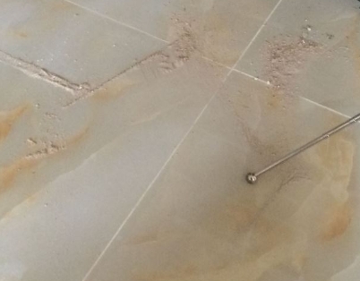 常德市瓷砖空鼓维修公司分享粘合剂选择不当在瓷砖铺贴过程中可能导致以下问题